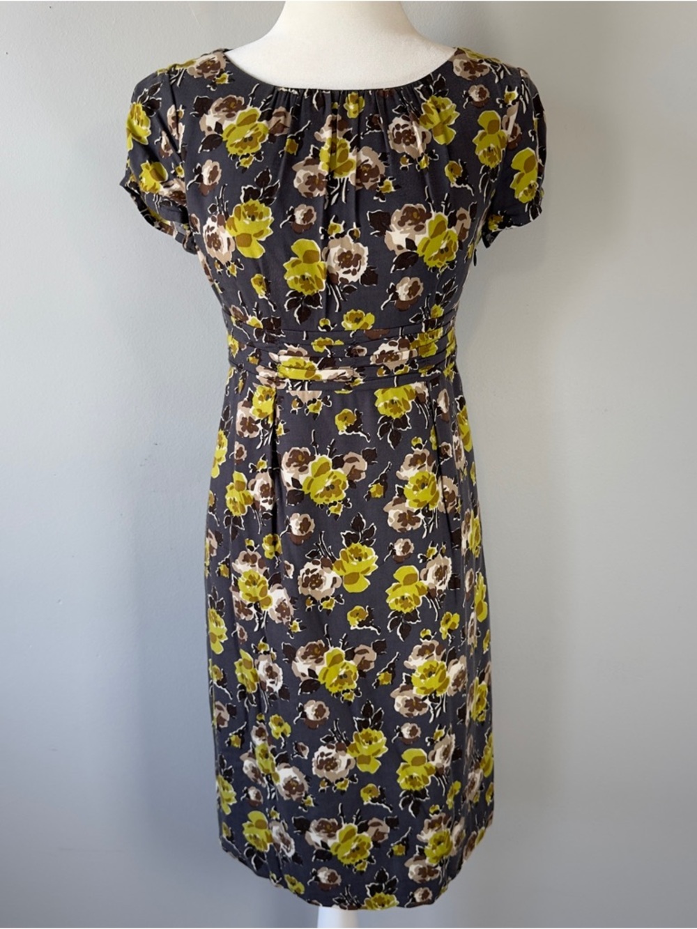 Boden Charcoal Floral Cap Sleeve Fit Flare Midi Dress Size 8